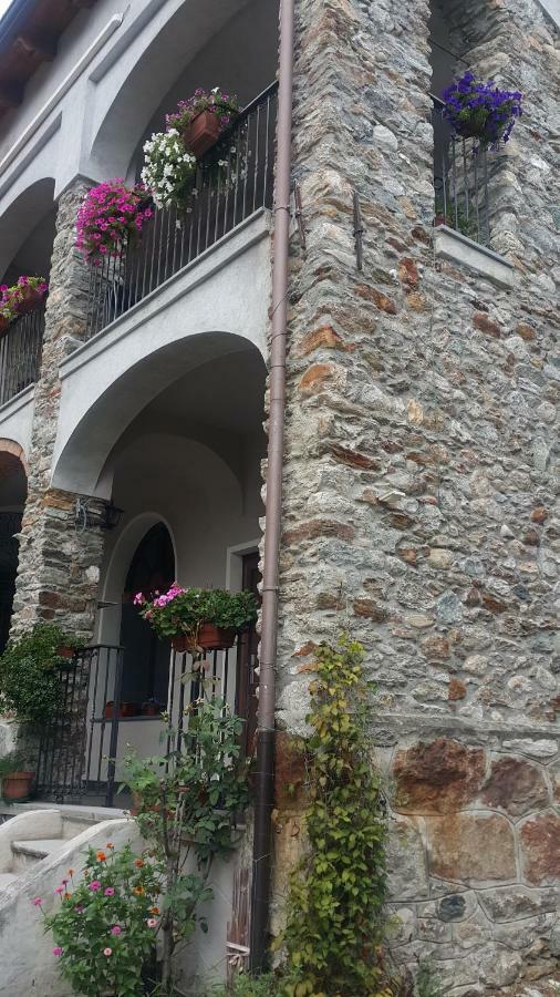 Passaggio A Nord Ovest Hotel Settimo Vittone Bagian luar foto
